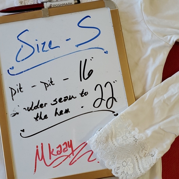 MONDE COLORE white lace edged v neck long sleeve top Small Basic essentials - Picture 4 of 5